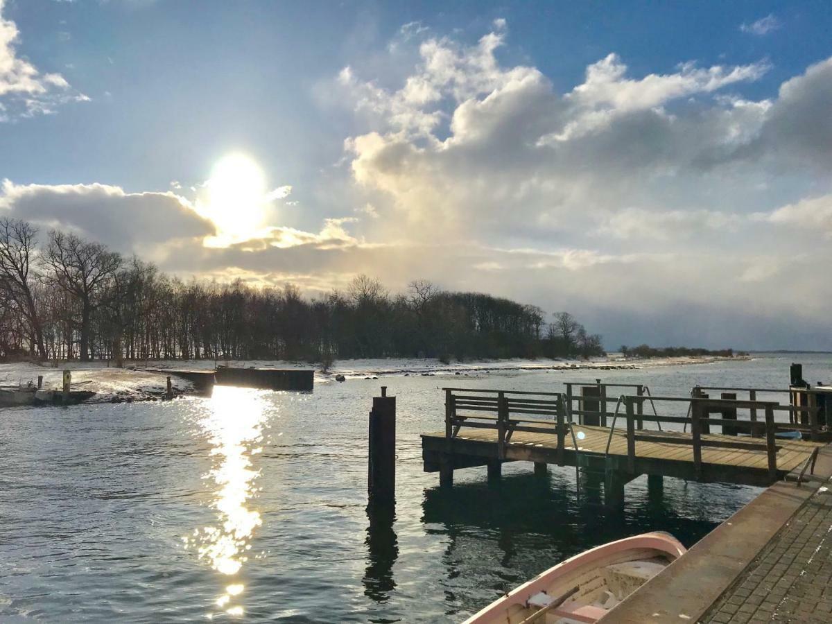 Strandnahe Ferienwohnung Rügen Dranske Exterior foto